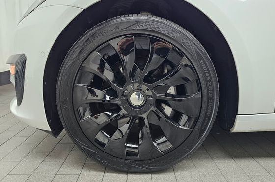 Tesla Model 3 Standard Range Plue RWD — пробег 188 516 км — фото 5 из 5