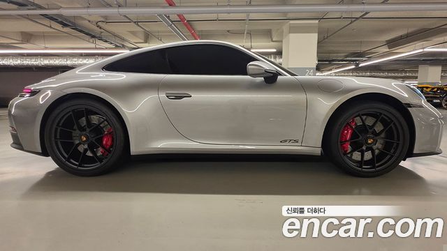 Porsche 911 Carrera 4 GTS — пробег 1 041 км — фото 5 из 5