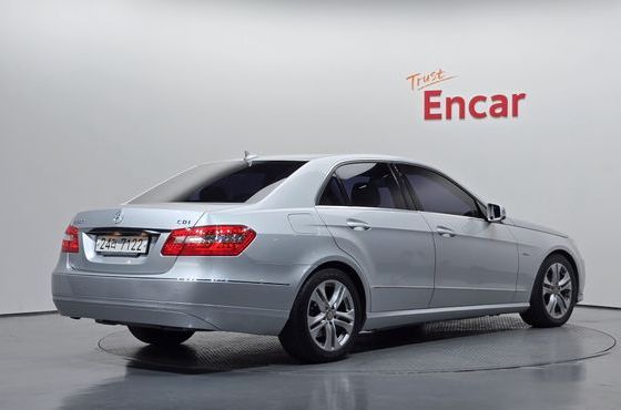 Mercedes-Benz E-Class E220 CDI Avantgarde — пробег 243 320 км — фото 2 из 5