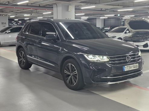 Volkswagen Tiguan 2.0 TDI Premium — пробег 46 393 км — фото 1 из 5