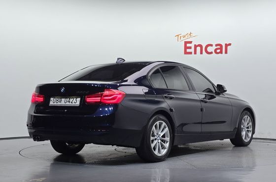 BMW 3-Series 320d — пробег 126 635 км — фото 2 из 5
