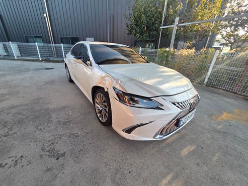Lexus ES Executive — пробег 9 738 км — фото 4 из 5