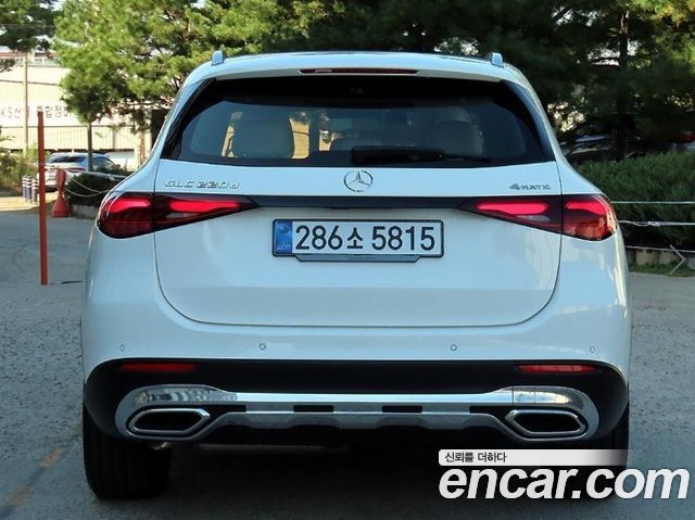 Mercedes-Benz GLC-Class GLC220 d 4MATIC — пробег 2 557 км — фото 4 из 5