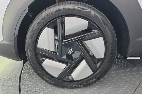 Hyundai Nexo Prestige — пробег 9 289 км — фото 5 из 5