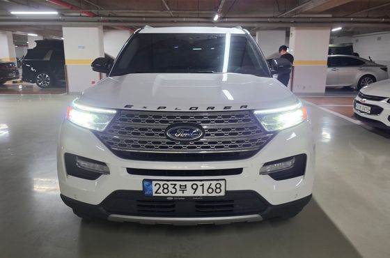 Ford Explorer 2.3 LimIted 4WD — пробег 54 211 км — фото 1 из 5