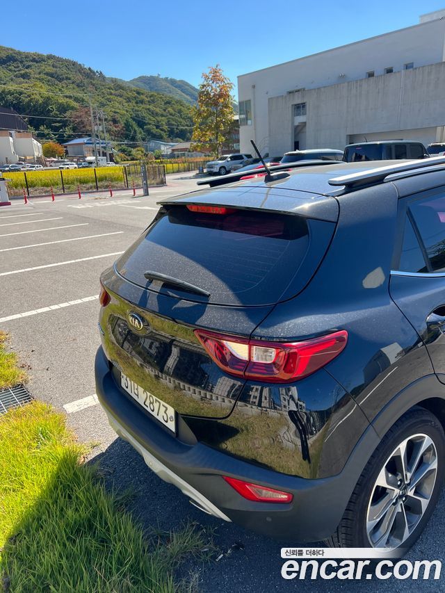 Kia Stonic из Кореи Encar