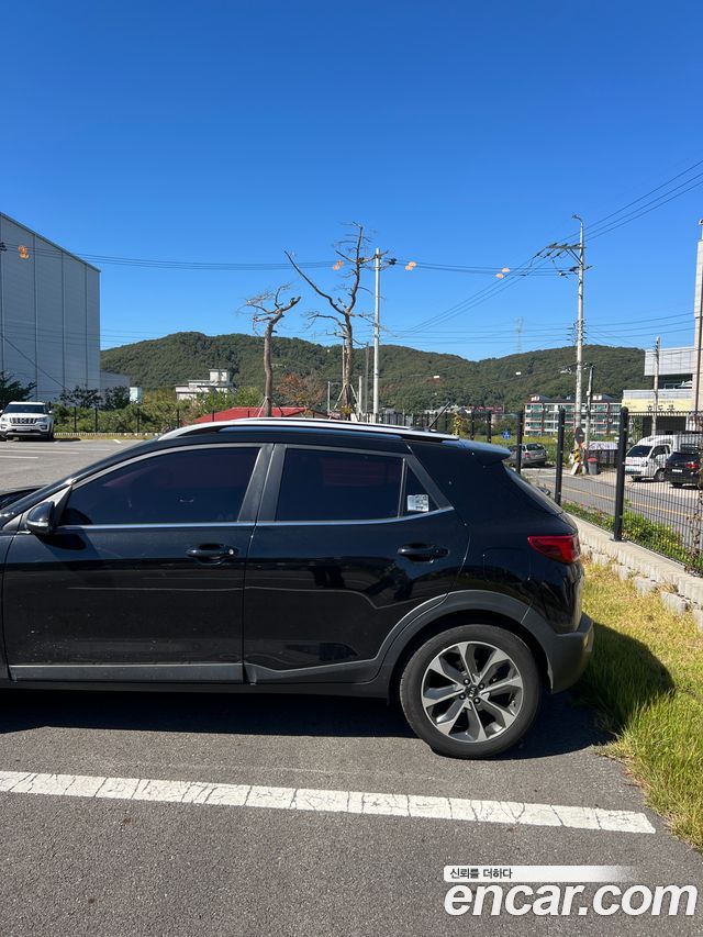 Kia Stonic из Кореи Encar