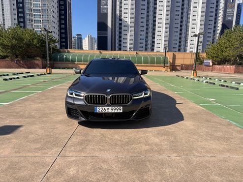 BMW 5-Series M550i xDrive — пробег 56 000 км — фото 3 из 5