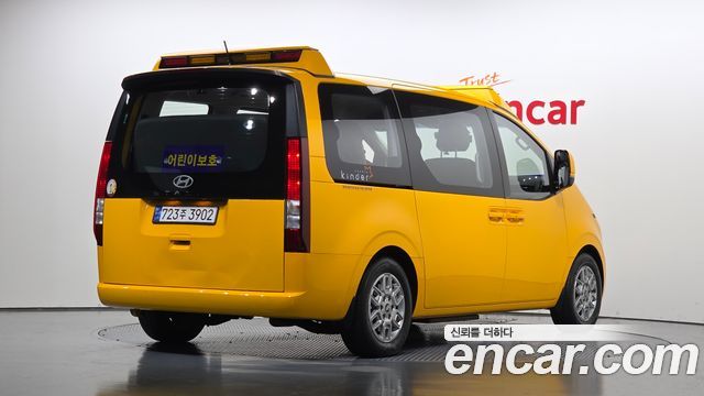 Hyundai Staria L3.5  Kinder Safety Car 15-Seater — пробег 40 538 км — фото 2 из 5