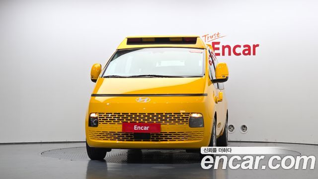 Hyundai Staria L3.5  Kinder Safety Car 15-Seater — пробег 40 538 км — фото 3 из 5