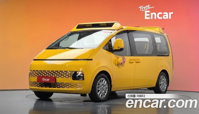 Hyundai Staria L3.5  Kinder Safety Car 15-Seater — пробег 40 538 км — фото 1 из 5