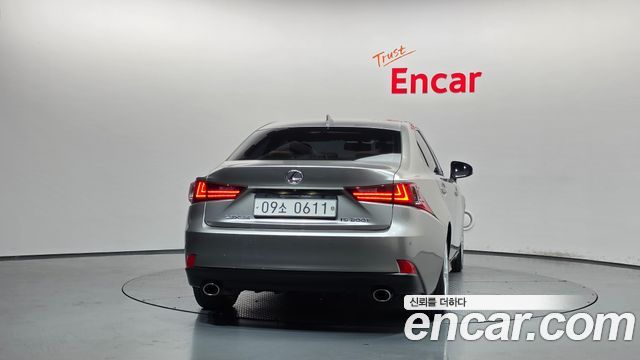 Lexus IS Premium — пробег 99 430 км — фото 4 из 5