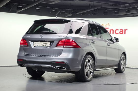 Mercedes-Benz GLE-Class GLE350 d 4MATIC — пробег 165 120 км — фото 2 из 5