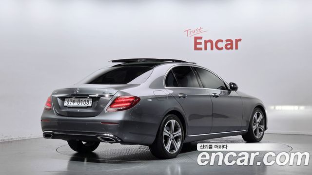 Mercedes-Benz E-Class из Кореи Encar