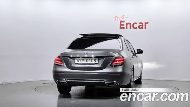 Mercedes-Benz E-Class из Кореи Encar