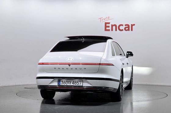 Hyundai Grandeur Calligraphy — пробег 10 867 км — фото 4 из 5