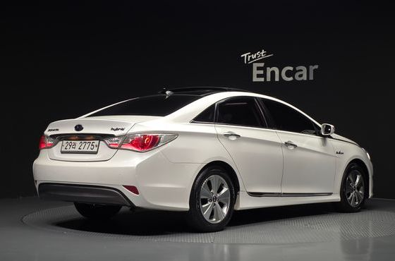 Hyundai Sonata 2.0 Royal — пробег 184 011 км — фото 2 из 5