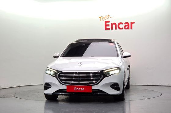 Mercedes-Benz E-Class E220d 4MATIC Exclusive — пробег 32 231 км — фото 3 из 5