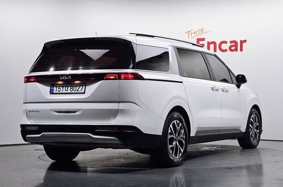 Kia Carnival Diesel 9-Seater Prestige — пробег 123 986 км — фото 2 из 5