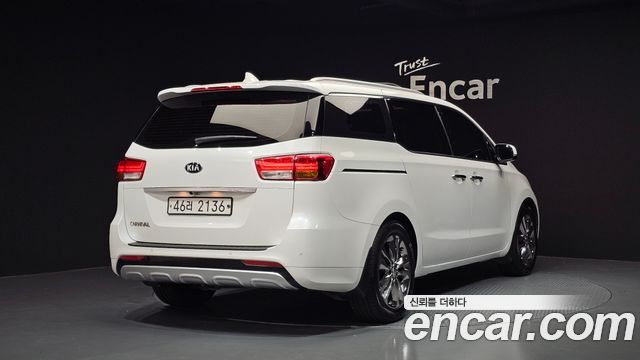 Kia Carnival из Кореи Encar