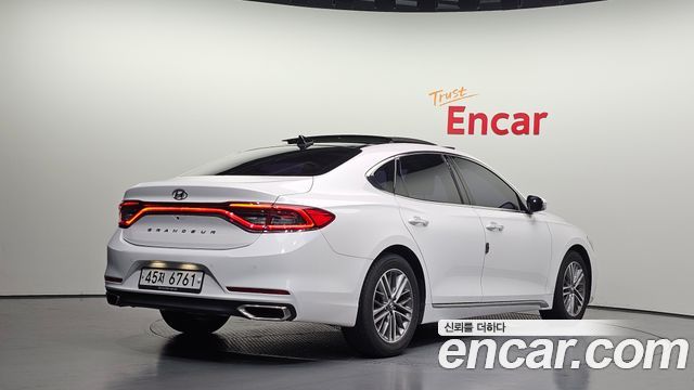 Hyundai Grandeur 2.4 Premium — пробег 68 066 км — фото 2 из 5