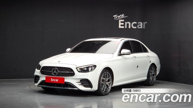 Mercedes-Benz E-Class E220d 4MATIC AMG Line — пробег 52 775 км — фото 1 из 5