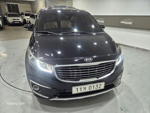 Kia Carnival 7-seater Limousine VIP — пробег 93 138 км — фото 1 из 5