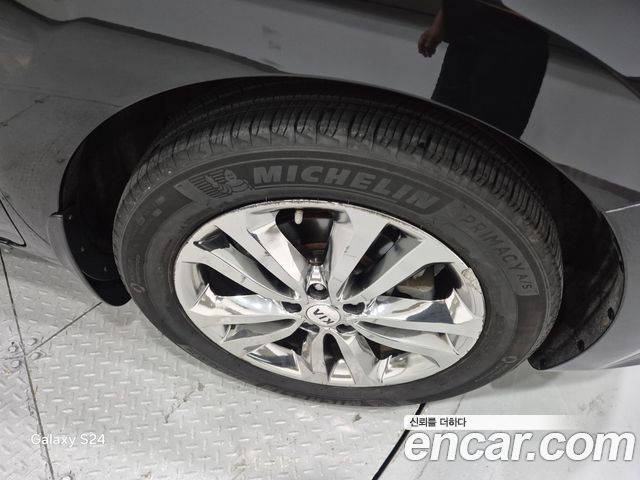 Kia Carnival 7-seater Limousine VIP — пробег 93 138 км — фото 5 из 5