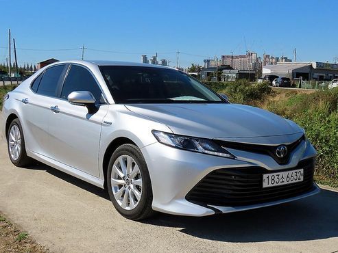 Toyota Camry 2.5 LE Hybrid — пробег 30 432 км — фото 1 из 5