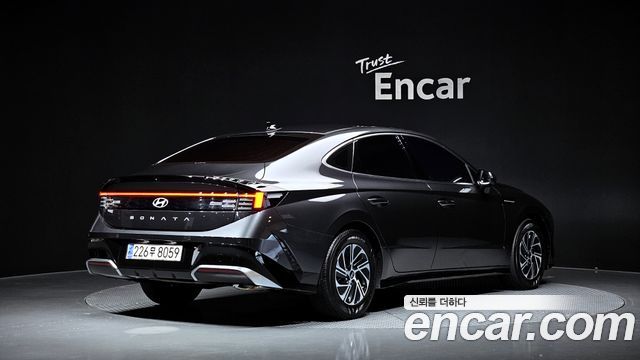 Hyundai Sonata Premium — пробег 16 587 км — фото 2 из 5