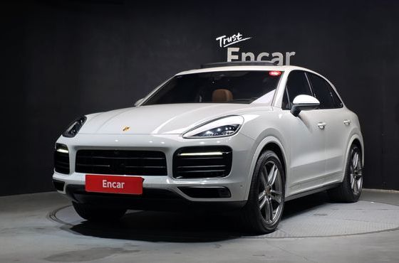 Porsche Cayenne 3.0 PLATINUM EDITION — пробег 12 503 км — фото 1 из 5