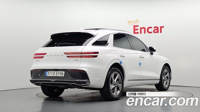 Genesis GV70 2.5T Gasoline AWD — пробег 15 041 км — фото 2 из 5