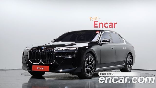 BMW i7 eDrive 50 M Sport — пробег 54 141 км — фото 1 из 5