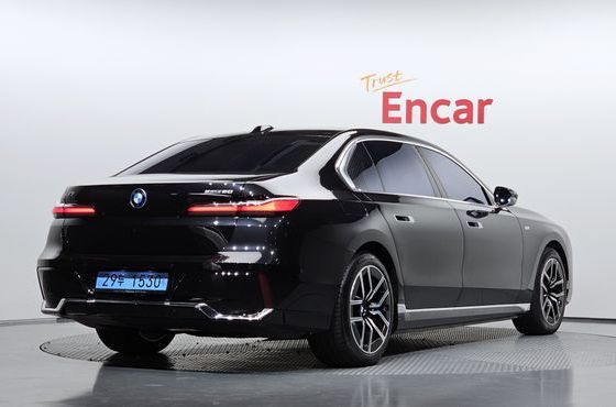 BMW i7 eDrive 50 M Sport — пробег 54 141 км — фото 2 из 5
