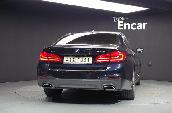 BMW 5-Series 530i xDrive M Sport Package Plus — пробег 110 154 км — фото 4 из 5