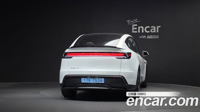 Tesla Model Y L Long Range AWD — пробег 12 км — фото 4 из 5