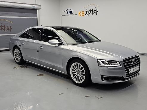 Audi A8 50 TFSI Quattro LWB D4 — пробег 140 000 км — фото 4 из 5