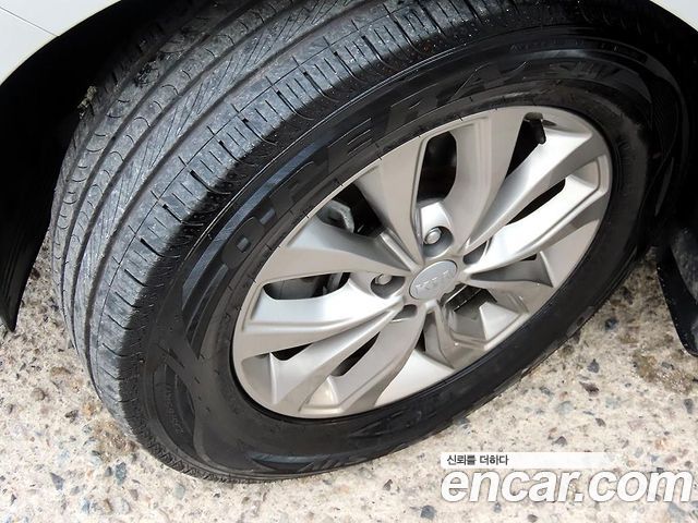 Kia Carnival 11-Seater Deluxe — пробег 82 800 км — фото 5 из 5