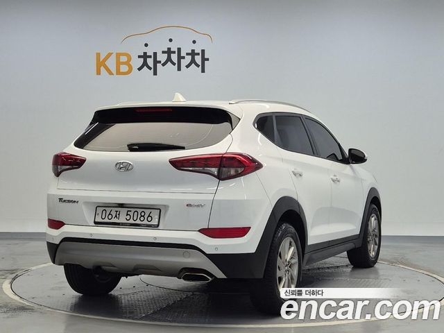 Hyundai Tucson Diesel 1.7 2WD Modern — пробег 185 000 км — фото 3 из 5