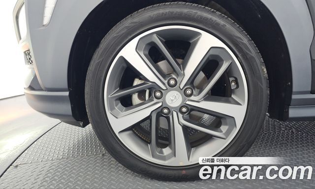 Hyundai Kona из Кореи Encar
