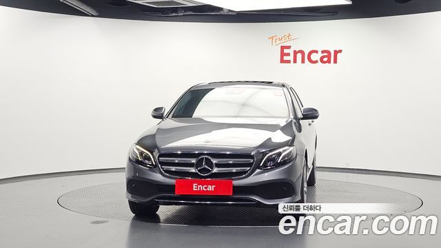 Mercedes-Benz E-Class E220d 4MATIC Avantgarde — пробег 114 622 км — фото 3 из 5