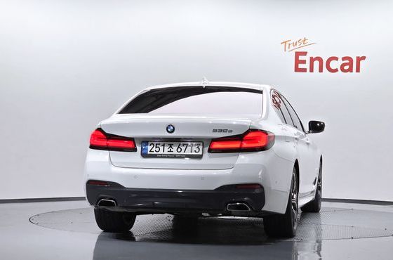 BMW 5-Series 530e M Sport — пробег 74 863 км — фото 4 из 5