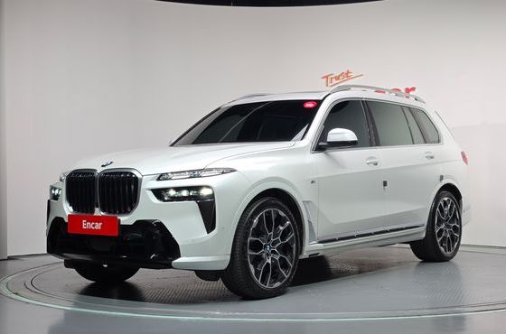 BMW X7 xDrive 40d M Sport 7 STR — пробег 13 590 км — фото 1 из 5