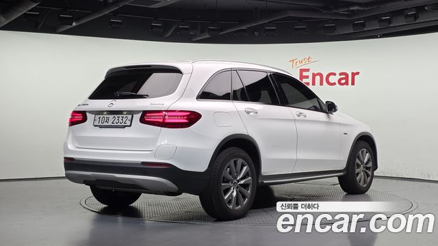 Mercedes-Benz GLC-Class GLC350e 4MATIC — пробег 95 401 км — фото 2 из 5