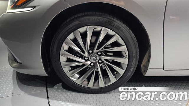 Lexus ES Executive — пробег 159 734 км — фото 5 из 5
