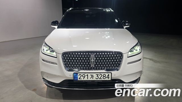 Lincoln Corsair 2.0 Reserve AWD — пробег 65 176 км — фото 3 из 5