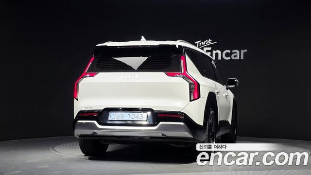 Kia EV9 из Кореи Encar