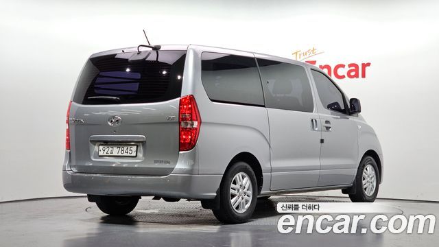 Hyundai Starex 5-Seater VAN Smart — пробег 201 541 км — фото 2 из 5