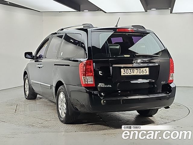 Kia Carnival Grand Carnival GLX Premium — пробег 199 932 км — фото 3 из 5