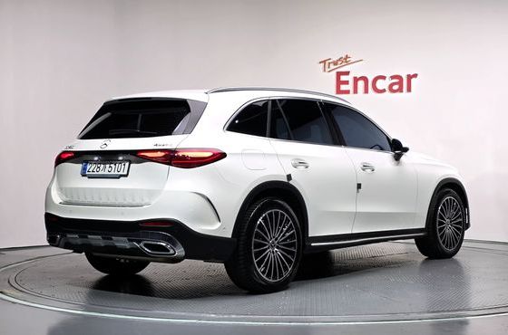 Mercedes-Benz GLC-Class GLC300 4MATIC AMG Line — пробег 17 817 км — фото 2 из 5